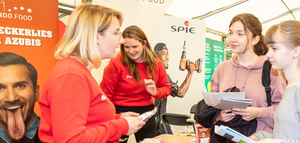 Praktikum? Ja, bitte.